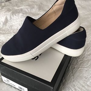 JSLIDES NYC Navy Platform Sneakers